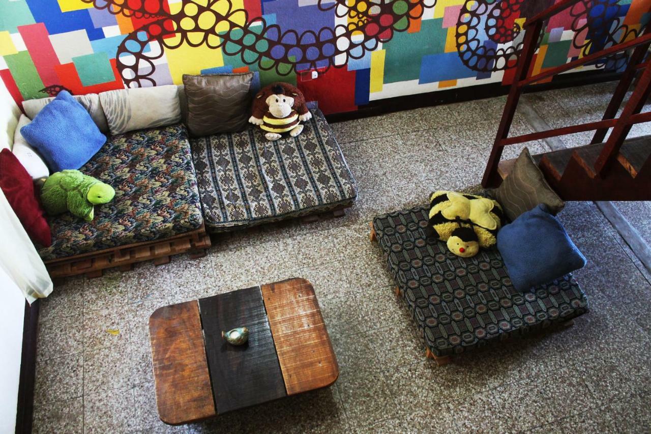 פלורס Ciao Cacao Hostel & Vegan Cafe מראה חיצוני תמונה